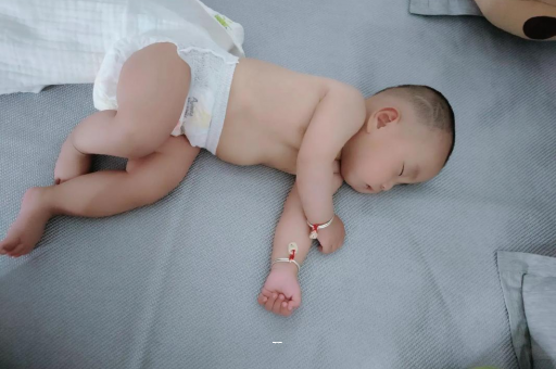 延安宝宝突然很多眼屎
